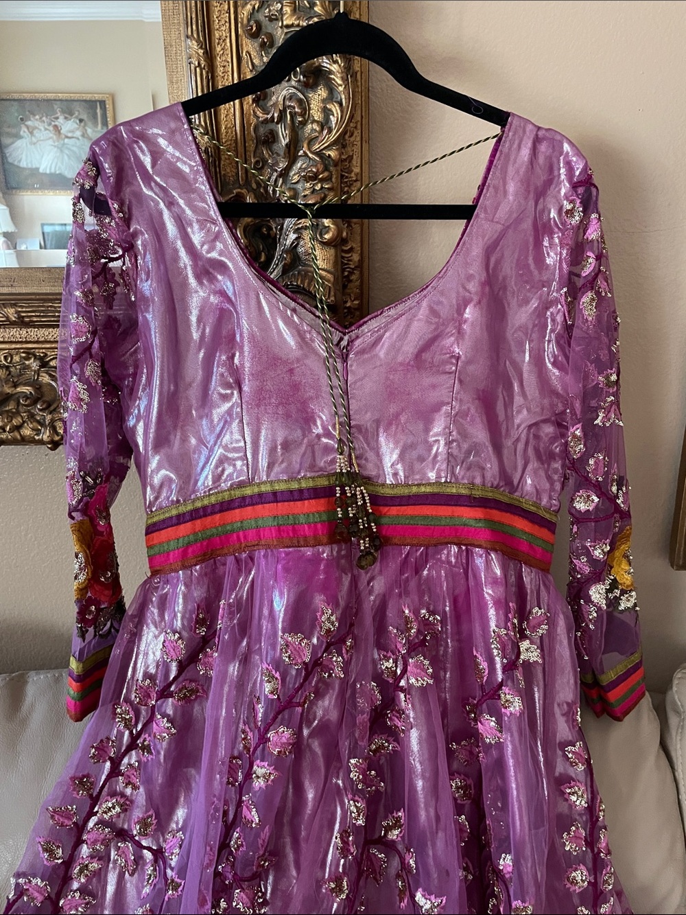 Gorgeous Afghan / Indian style
Purple Embroidered Sequined Floral Dress - Picture 8 of 12